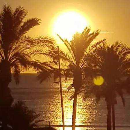 Superbe Avec Vue Mer, Piscine Et Parking Prive Gratuit *